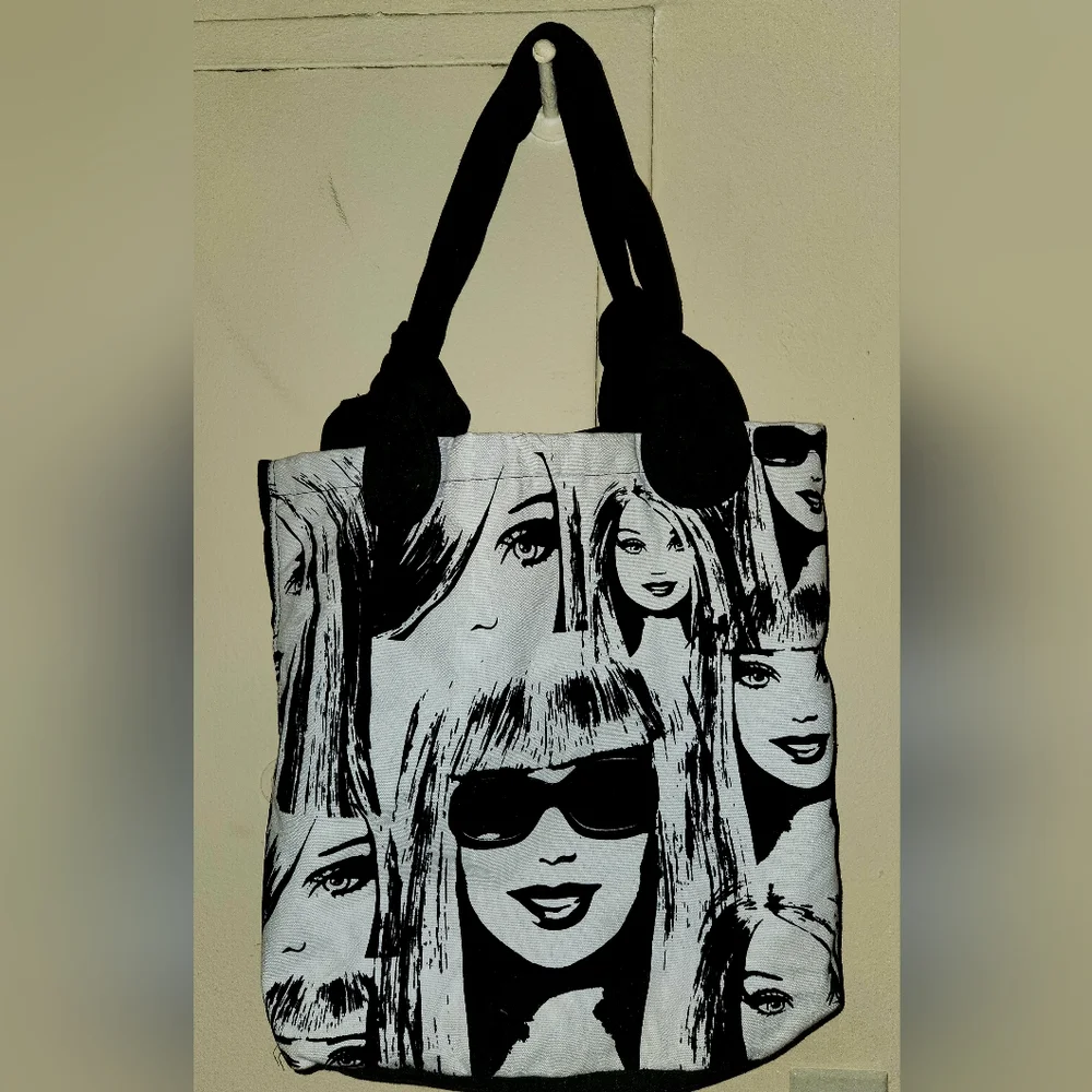 Vintage Barbie Bag - Picture 2 of 3
